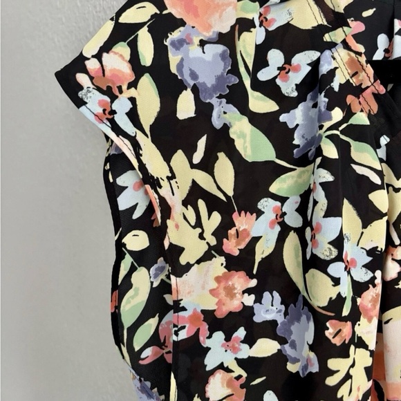 LC Lauren Conrad Black Floral Blouse - Picture 4 of 12